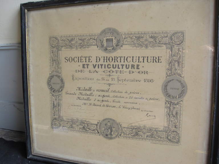 Diplôme de médaille de vermeil et de deux médailles d'argent, Société d'horticulture et de viticulture de la Côte d'Or, 1898