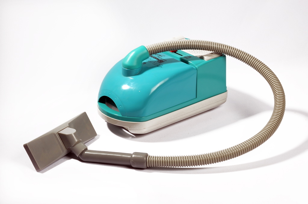 Aspirateur électrique Mini Rowenta (titre d'usage)