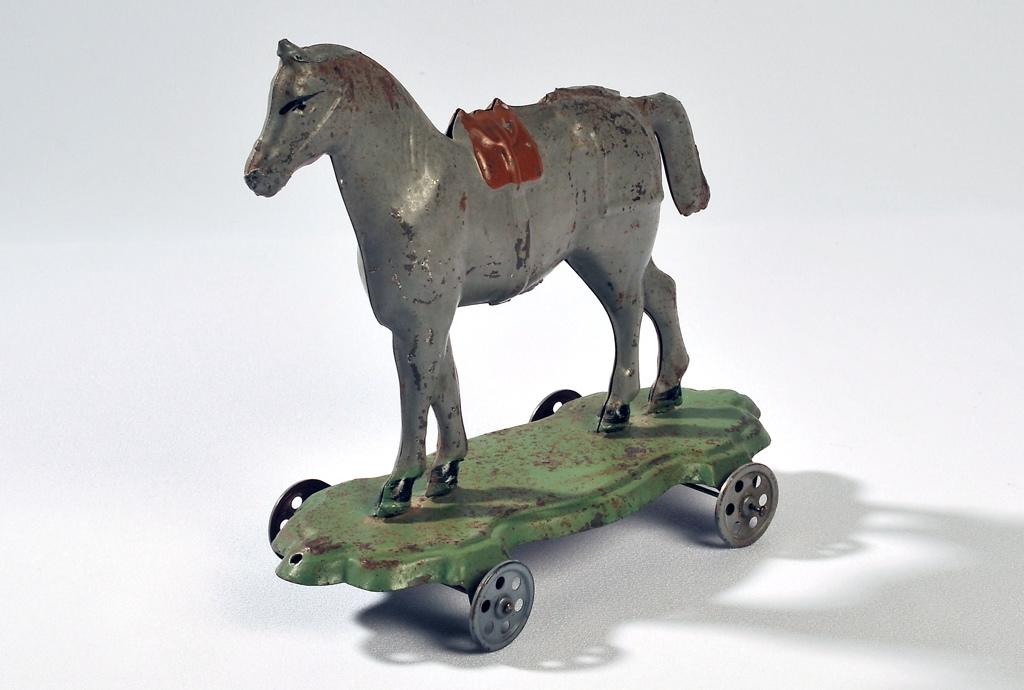 Cheval gris (titre factice)
