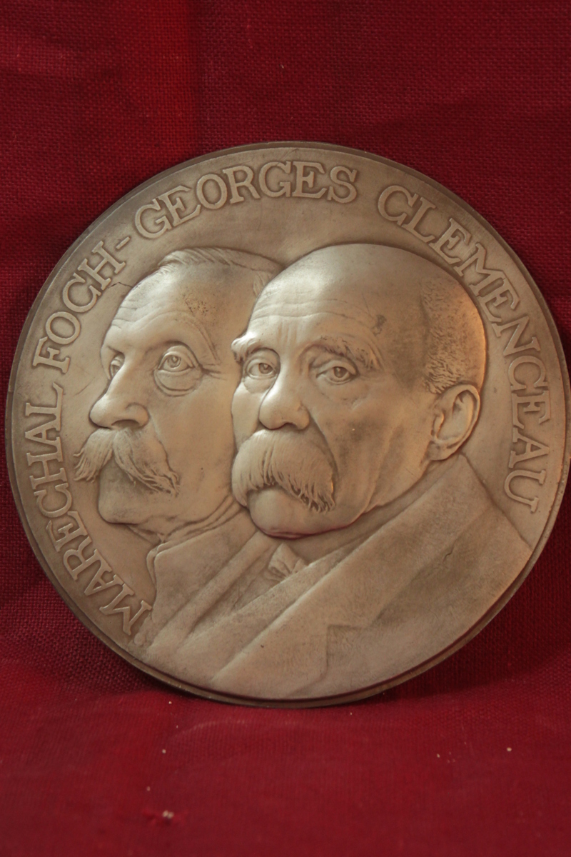 Médaille pour la libération du territoire Foch et Clémenceau