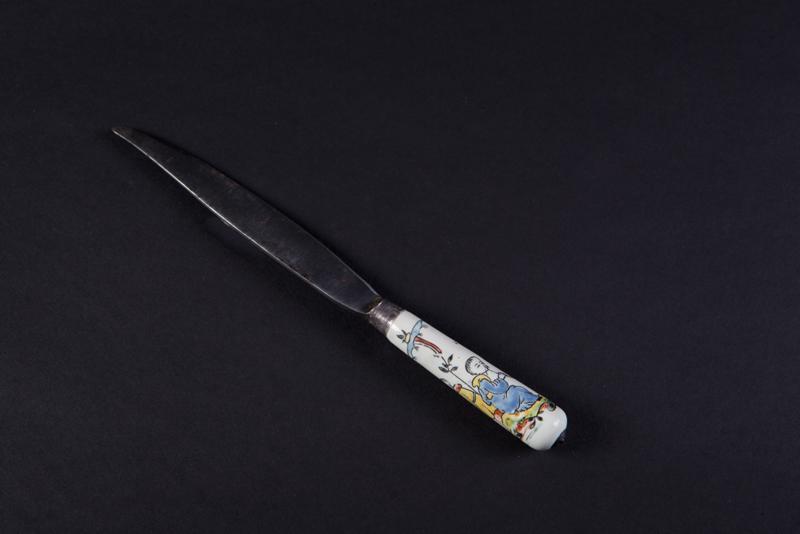 Couteau, manche cylindrique, chinoiseries polychromes