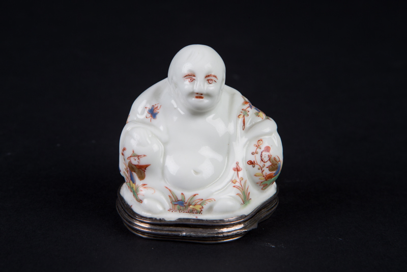 Boîte, magot chinois polychrome, monture en argent