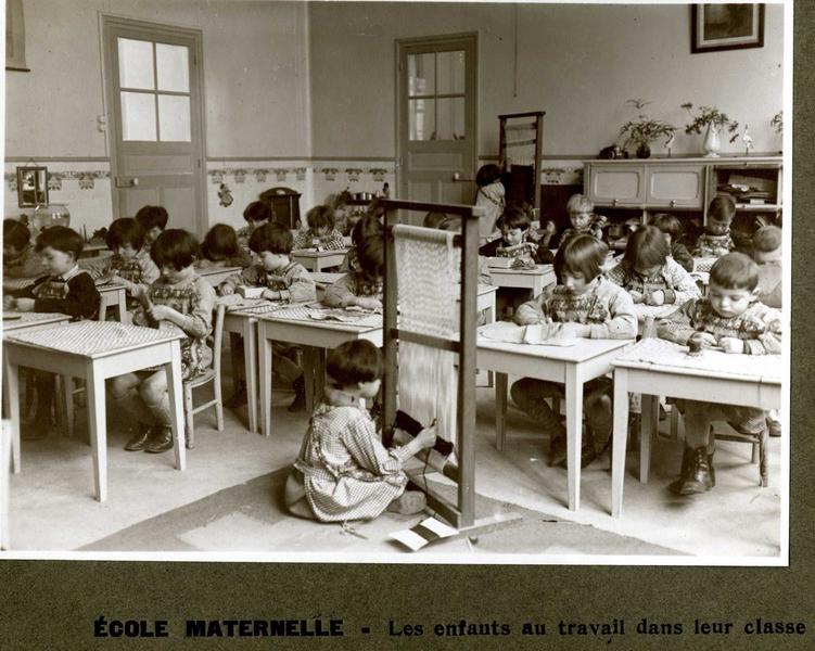 Ecole maternelle - Les enfants au travail dans leur classe