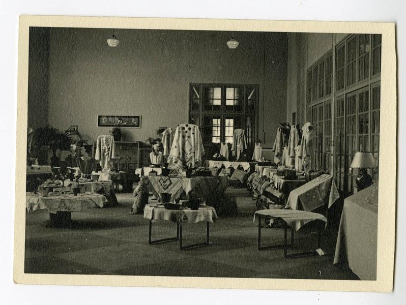 Ecole maternelle Wilson - Salle d'exposition (Titre fictif)