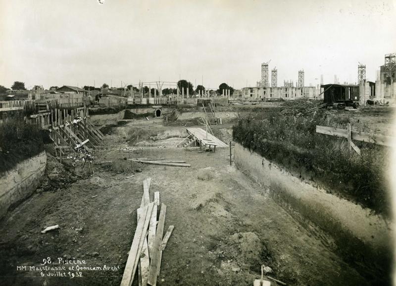 Ecole primaire Aristide Briand de la cité-jardins - Piscine en construction (Titre fictif)