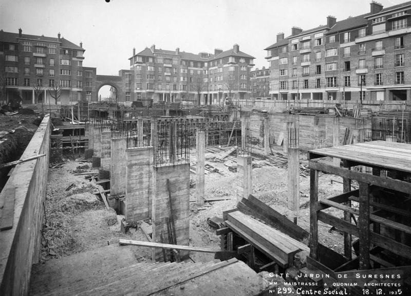 Centre social de la cité-jardins en construction (Titre fictif)