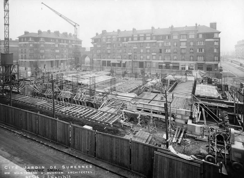 Centre social de la cité-jardins en construction (Titre fictif)