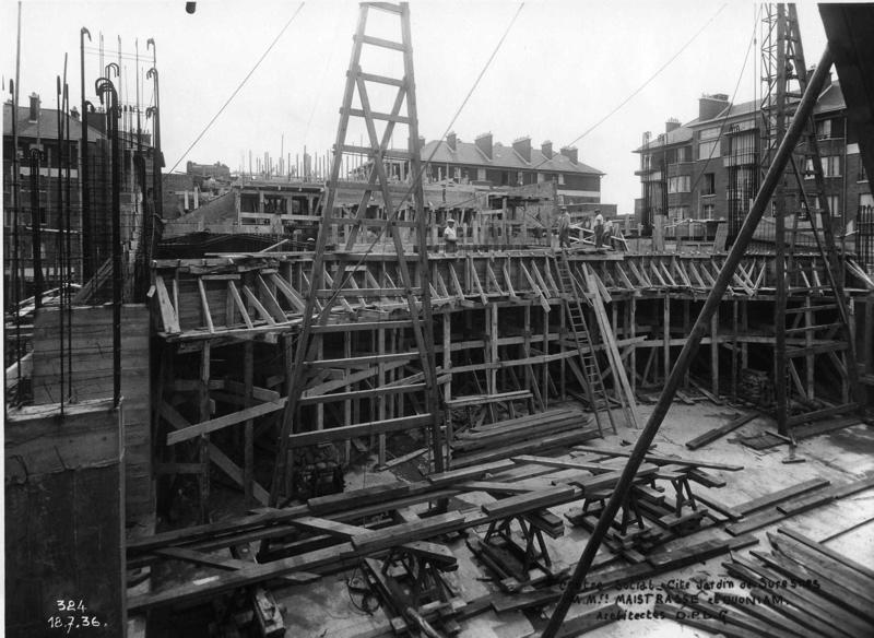 Centre social de la cité-jardins en construction (Titre fictif)