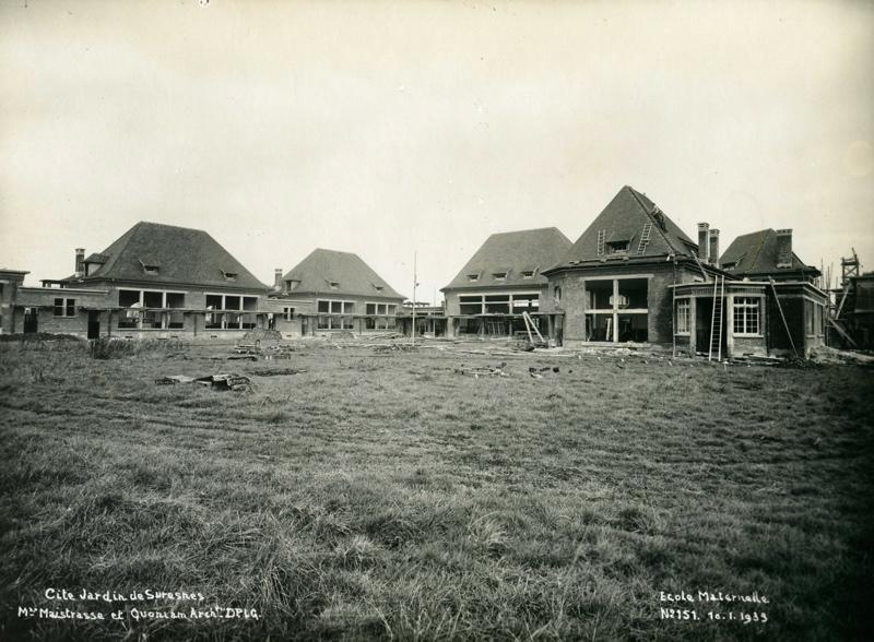 Ecole maternelle Wilson de la cité-jardins en construction (Titre fictif)