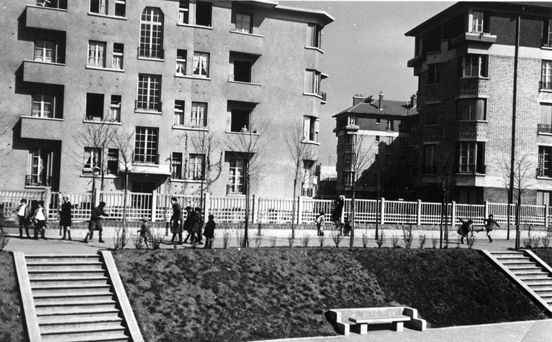 Vue de la cité-jardins - Square Léon Bourgeois (Titre fictif)