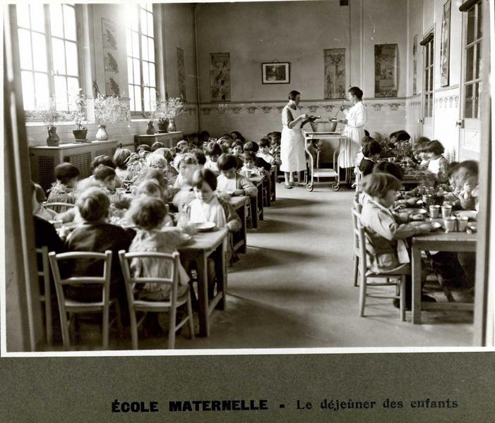 Ecole maternelle - Le déjeuner des enfants