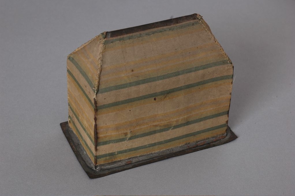 Reliquaire recouvert de textile