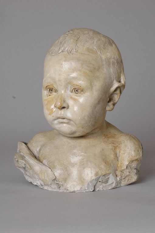 Buste de petit garçon pleurant