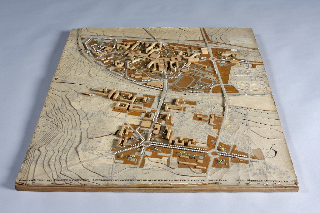 Maquette du Val d’Argent Nord et Sud de R. Dubrulle (1962), “Quartier de la nouvelle gare”