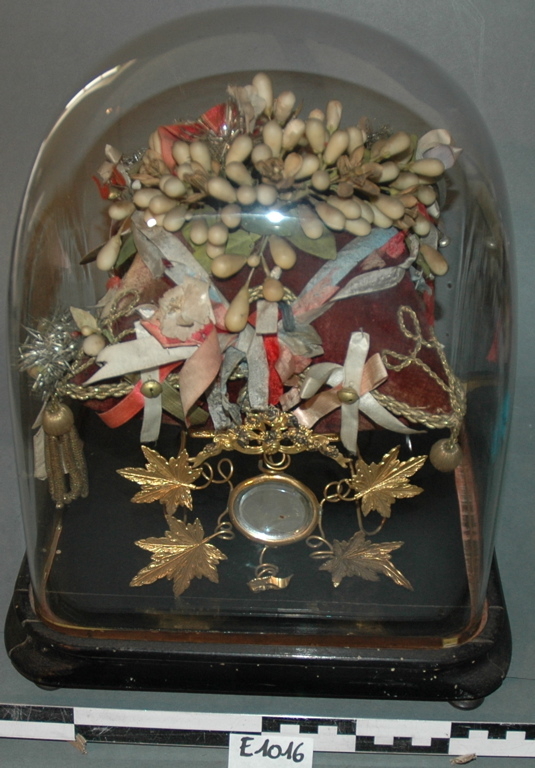 Couronne de mariée argenteuillaise, époque 1830.