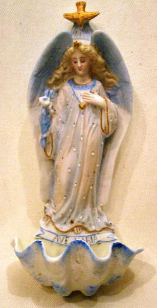 Bénitier avec sainte 'Ave Maria' (titre factice)