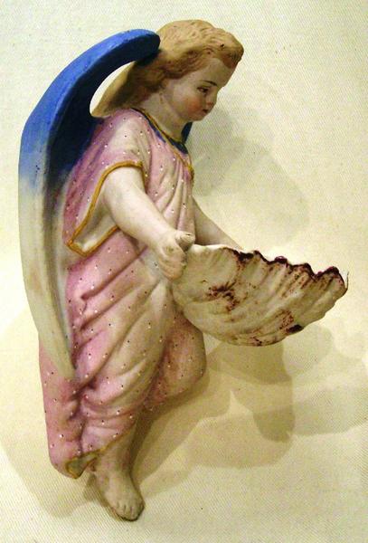 Bénitier coquille avec ange