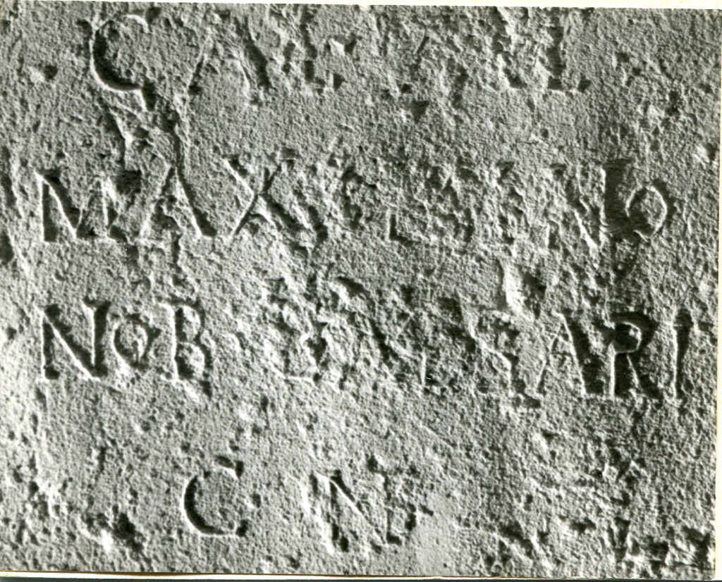 Borne milliaire de Maximin Daïa