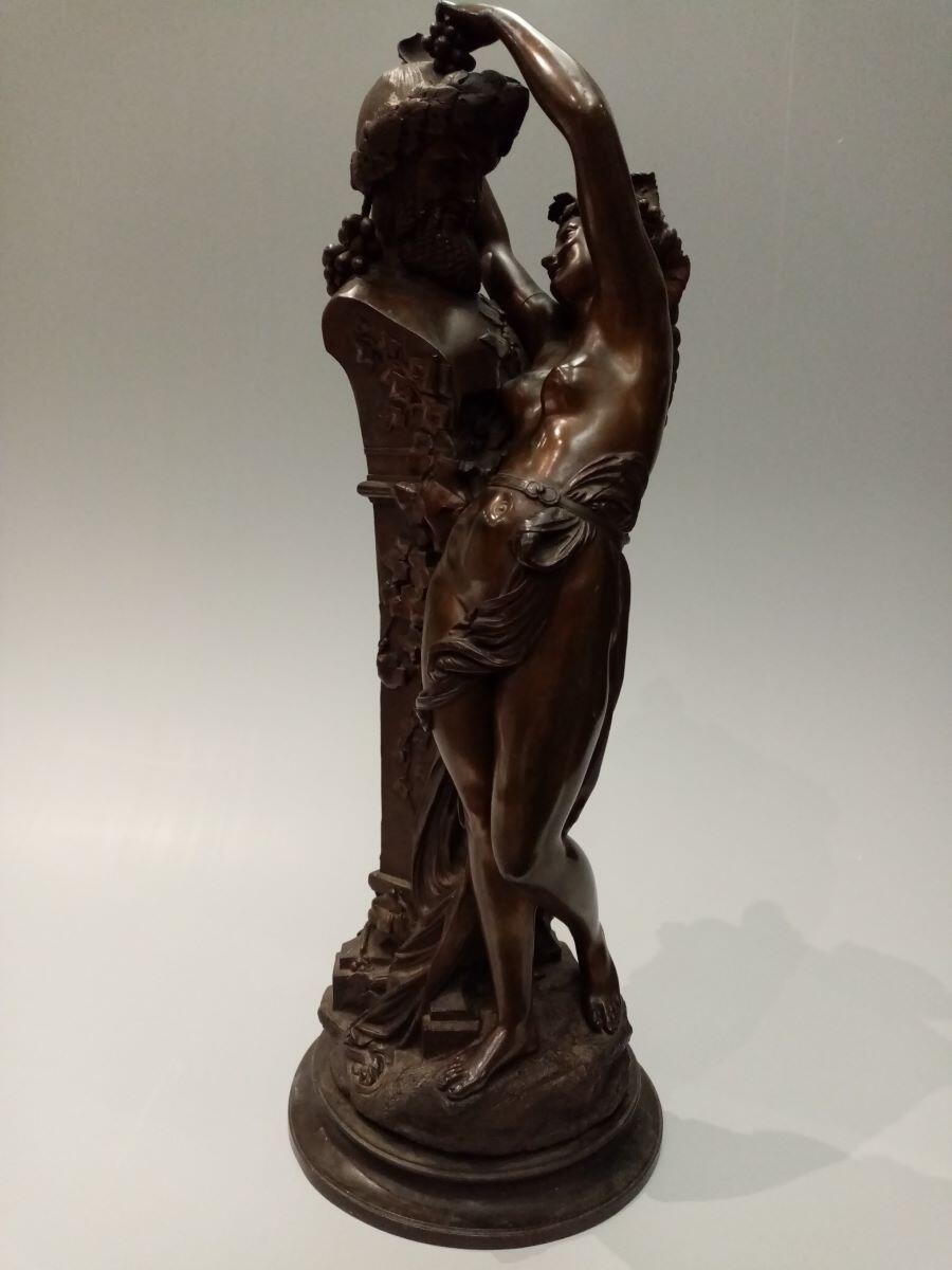 Bacchante ou femme couronnant ; Ménade et Silène