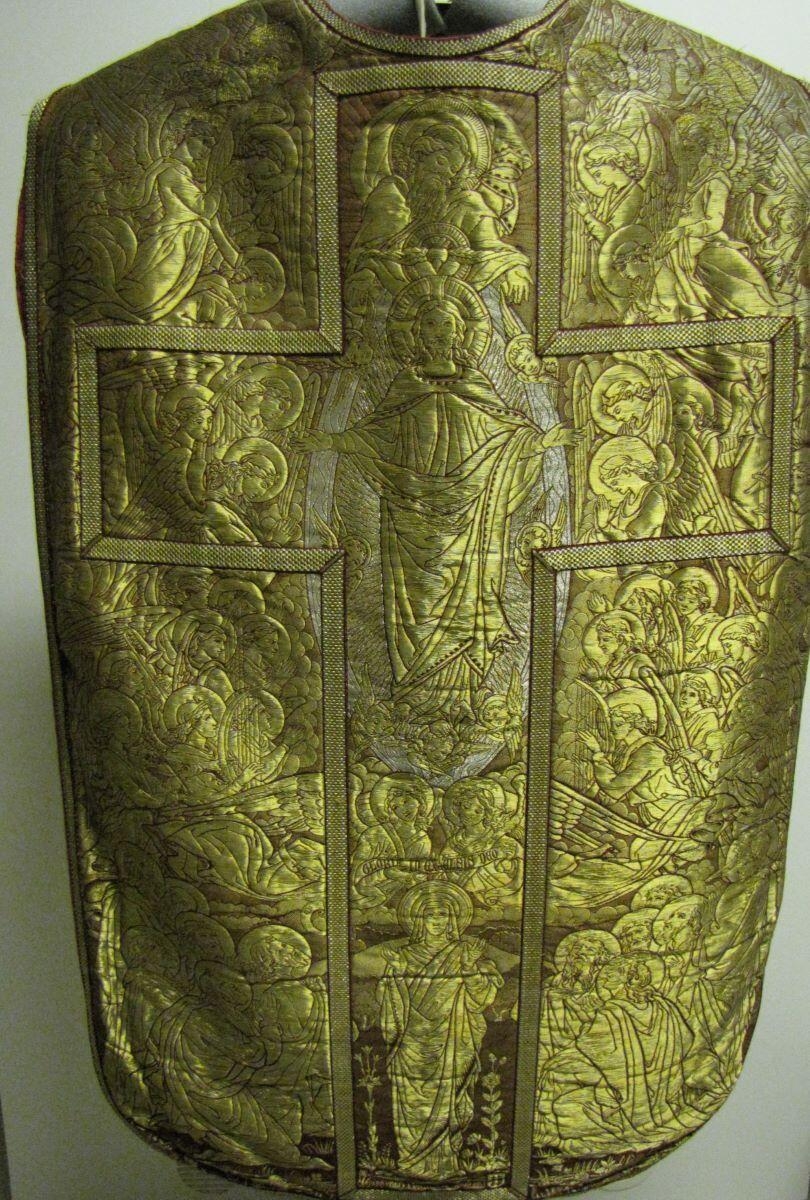 ornement dit "Pontifical angélique"