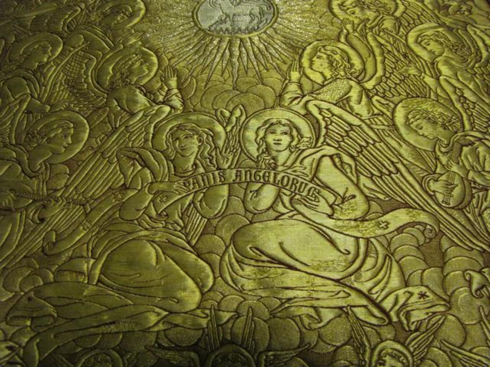 ornement dit "Pontifical angélique"