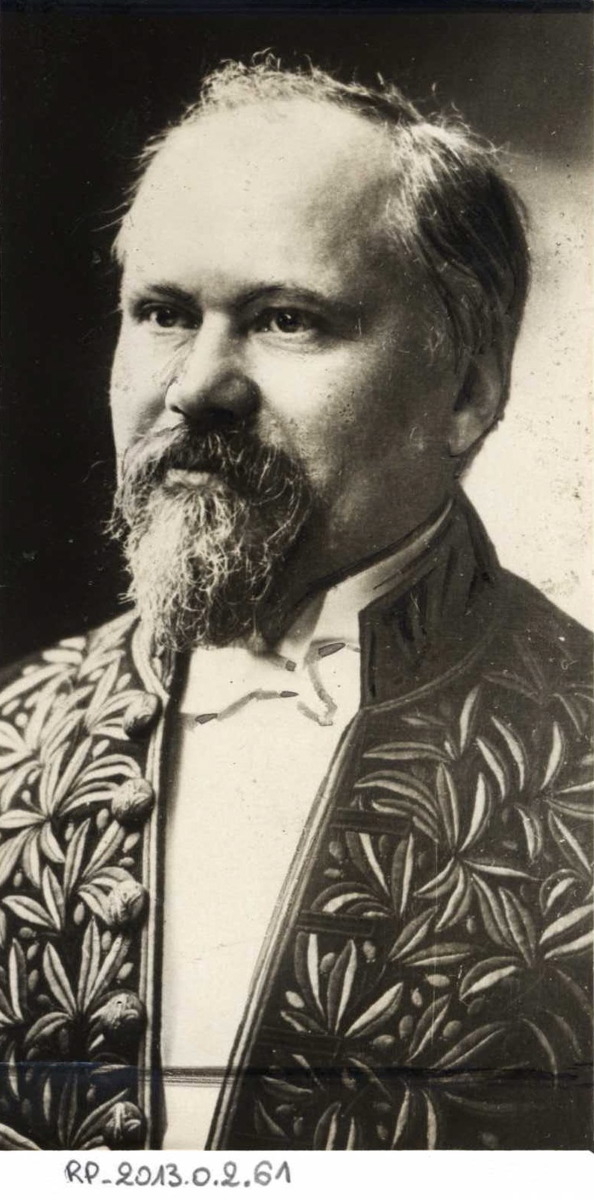 Raymond Poincaré en académicien (titre factice)