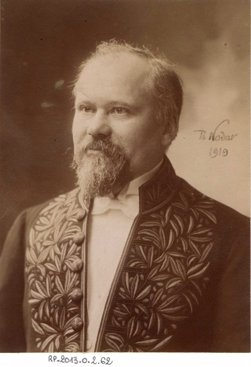 Portrait de Raymond Poincaré en académicien (titre factice)