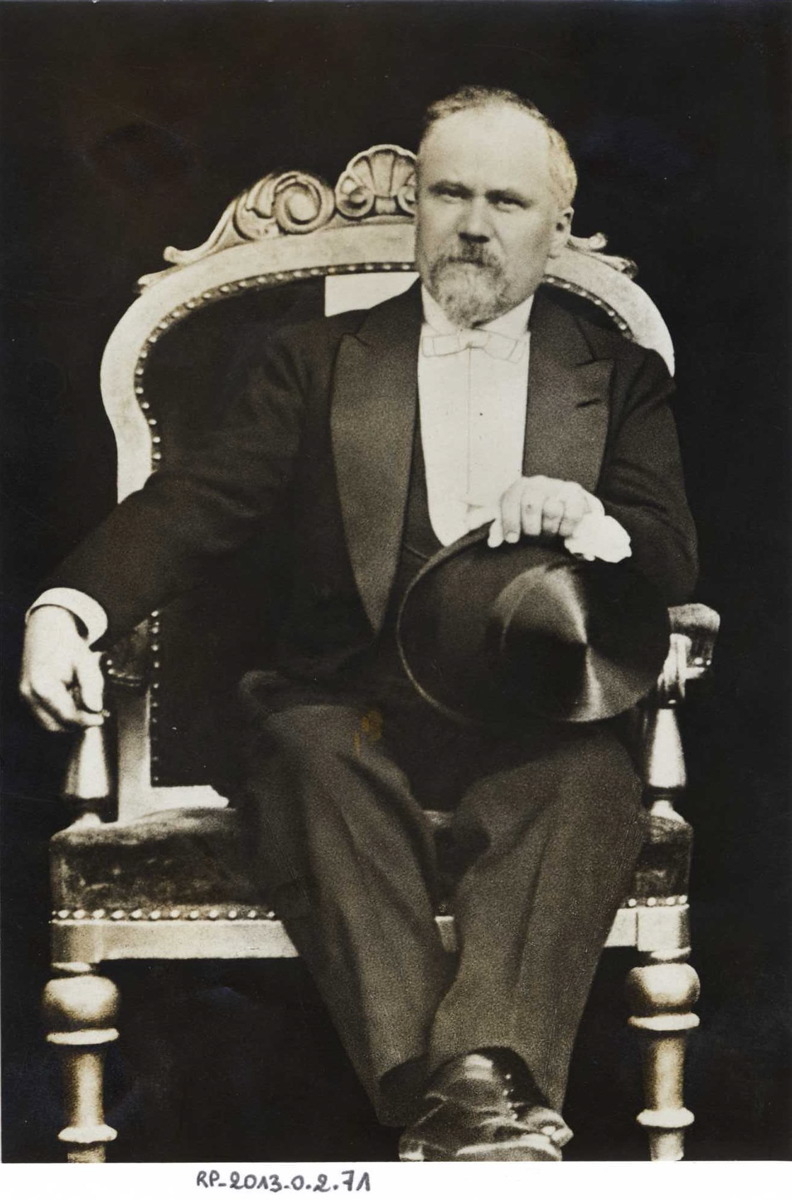 Le Président Raymond Poincaré (titre factice)