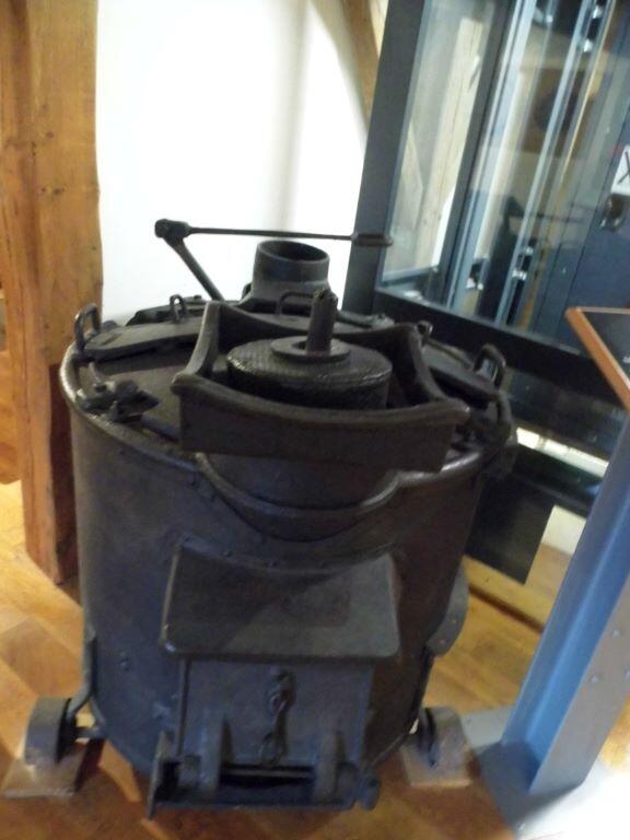 Goudronneur à tonneau (titre d'usage)