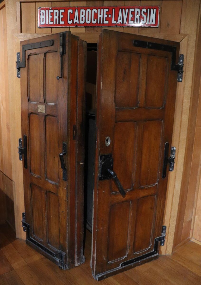 Portes originales de la Brasserie d'Orval (titre d'usage)