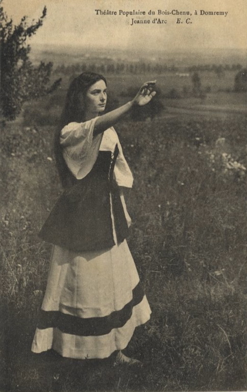 Au Théâtre Populaire du Bois Chenu à Domrémy Jeanne d'Arc