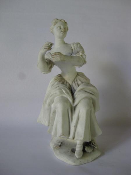 Jeune fille effeuillant