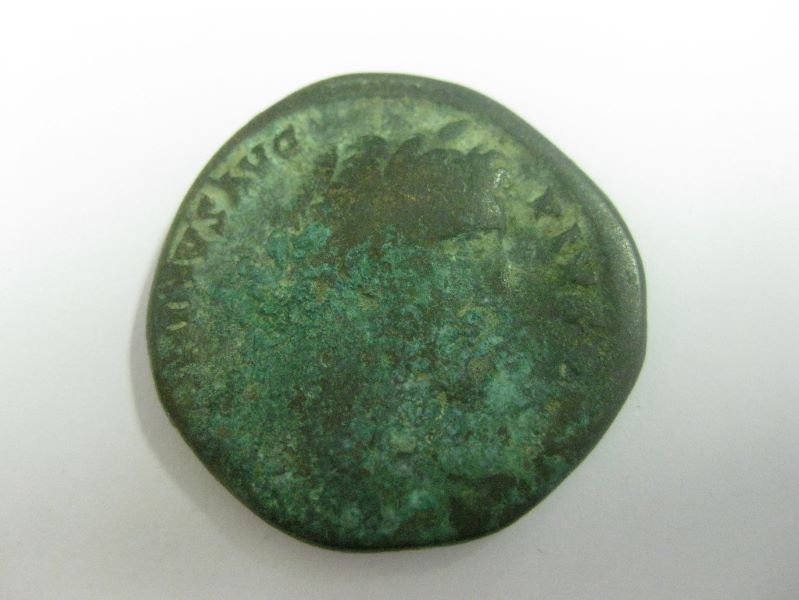 monnaie romaine, empereur Antonin (?)