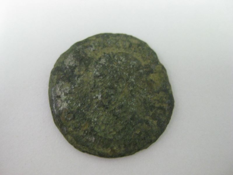 monnaie romaine, empereur Constantin Ier (?)
