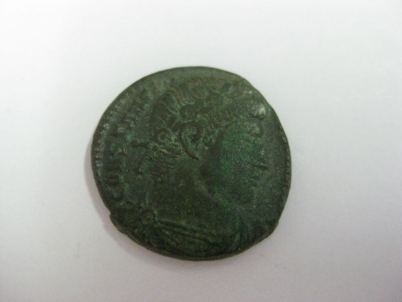 monnaie romaine, empereur Constantin Ier (?)