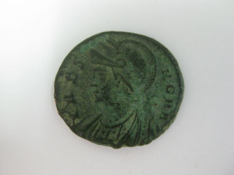 monnaie romaine, empereur Constantin Ier (?)