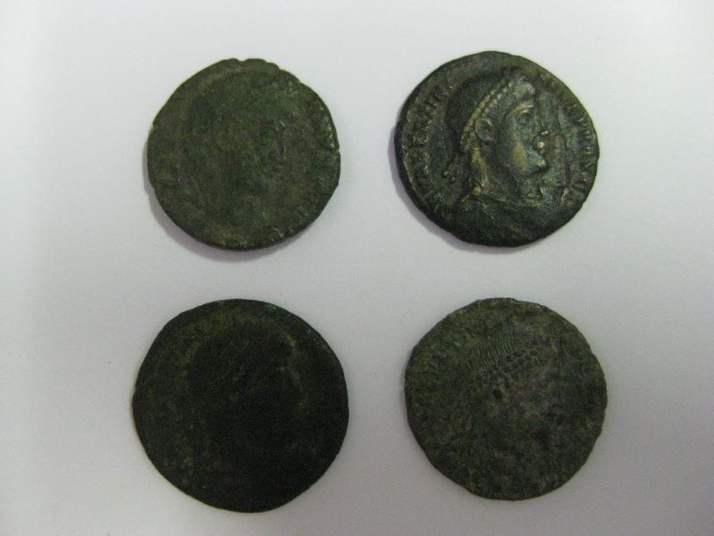 lot : 4 monnaies romaines, empereur Valentinien Ier