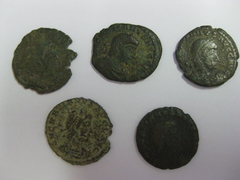 lot : 5 monnaies romaines, empereur Gratien