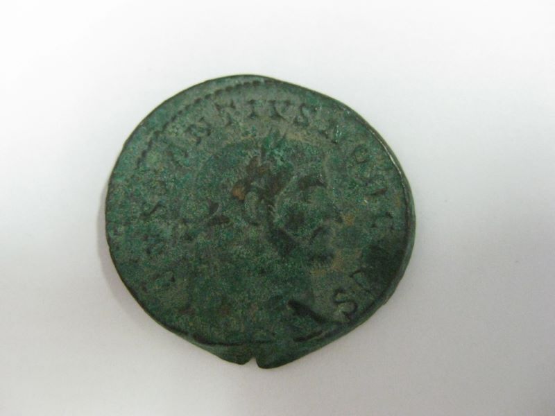 monnaie romaine, empereur Constantin Ier (?)