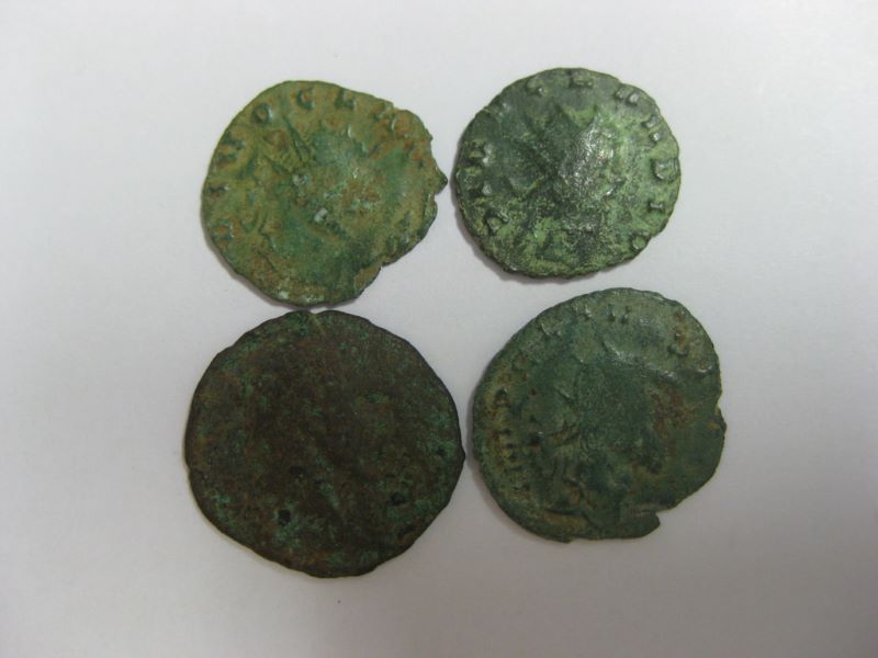 lot : 4 monnaies romaines, empereur Claude II le Gothique