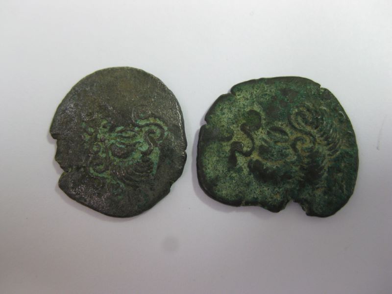 lot : 2 monnaies gauloises, coriosolites