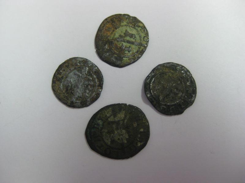 lot : 4 monnaies Henri II de Lorraine