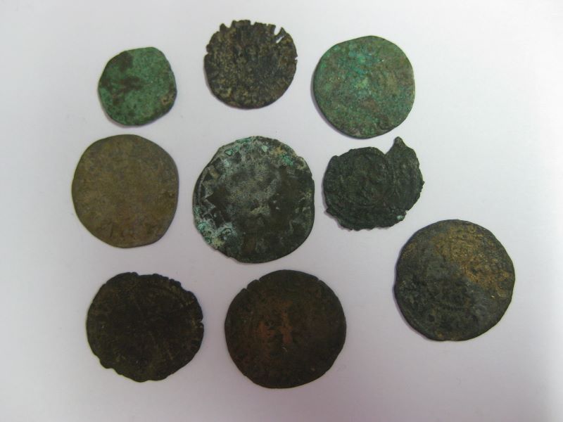 lot : 9 monnaies féodales indéterminées