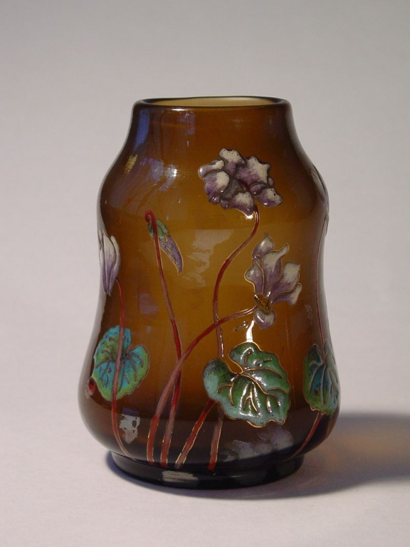 vase aux cyclamens (titre factice)