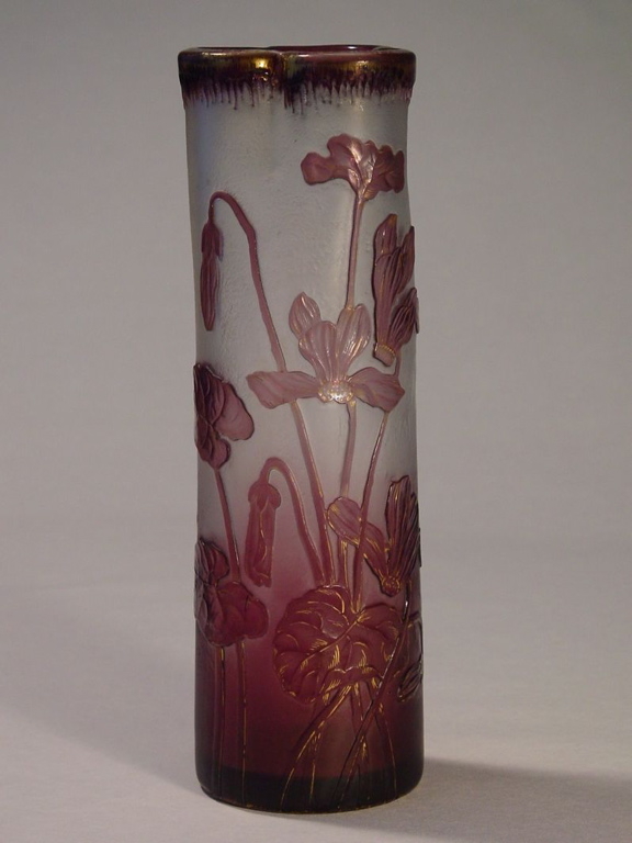 vase aux cyclamens (titre factice)