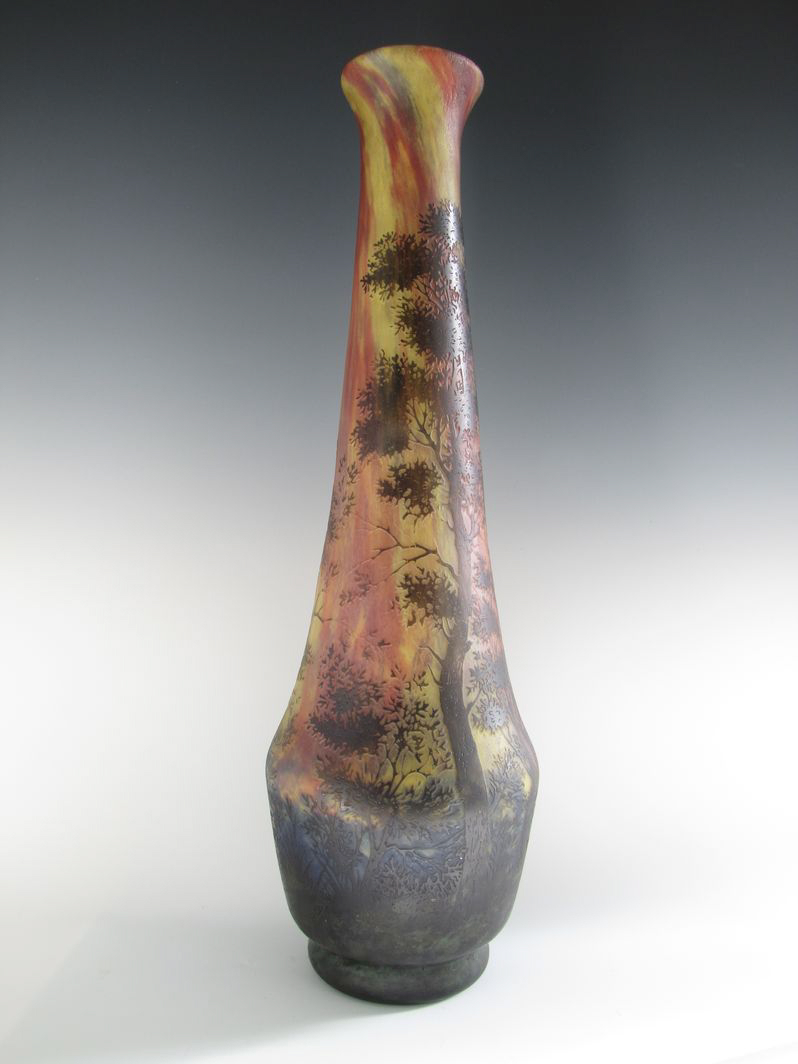 vase à décor sylvestre (titre factice)