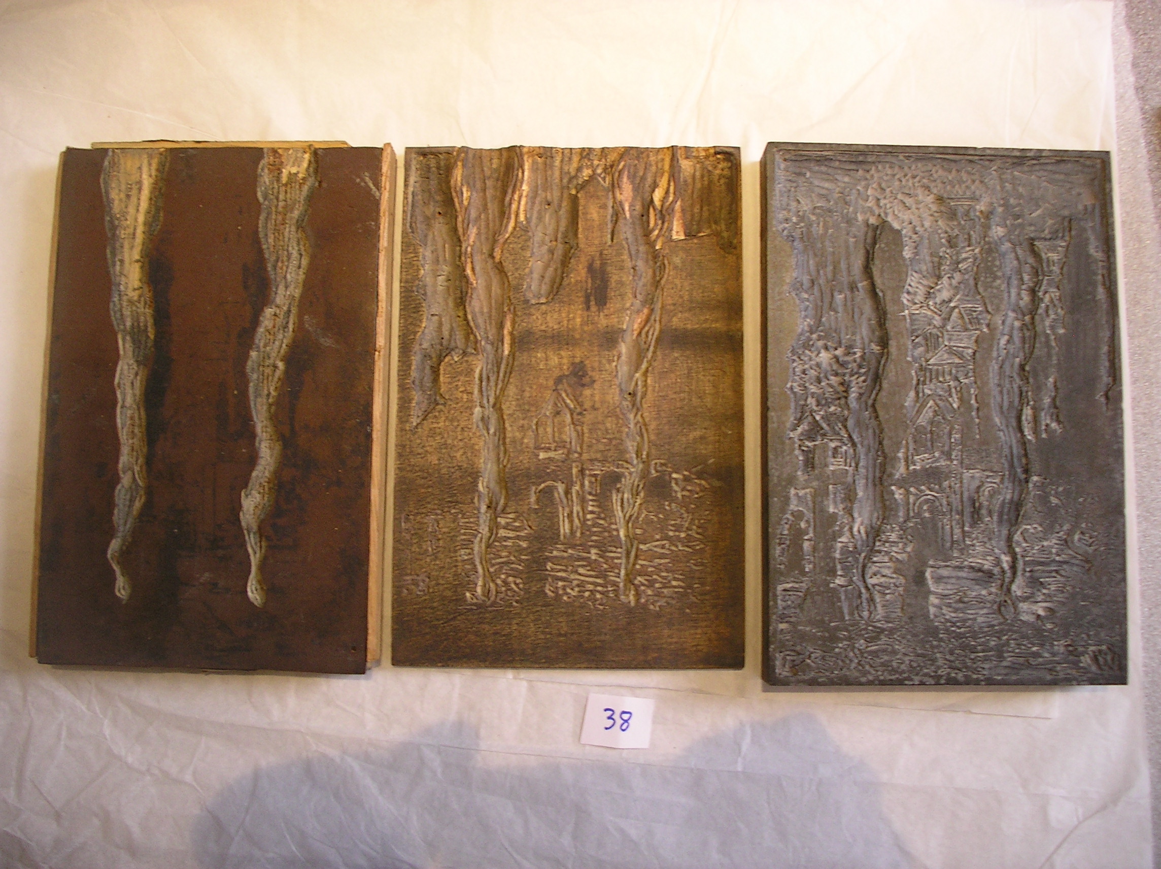 Lot de 3 matrices de plaque représentant Frère Feu