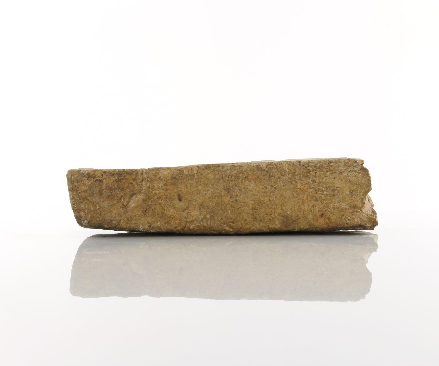 Brique inscrite au nom d'Attahushu, pasteur du peuple de Suse