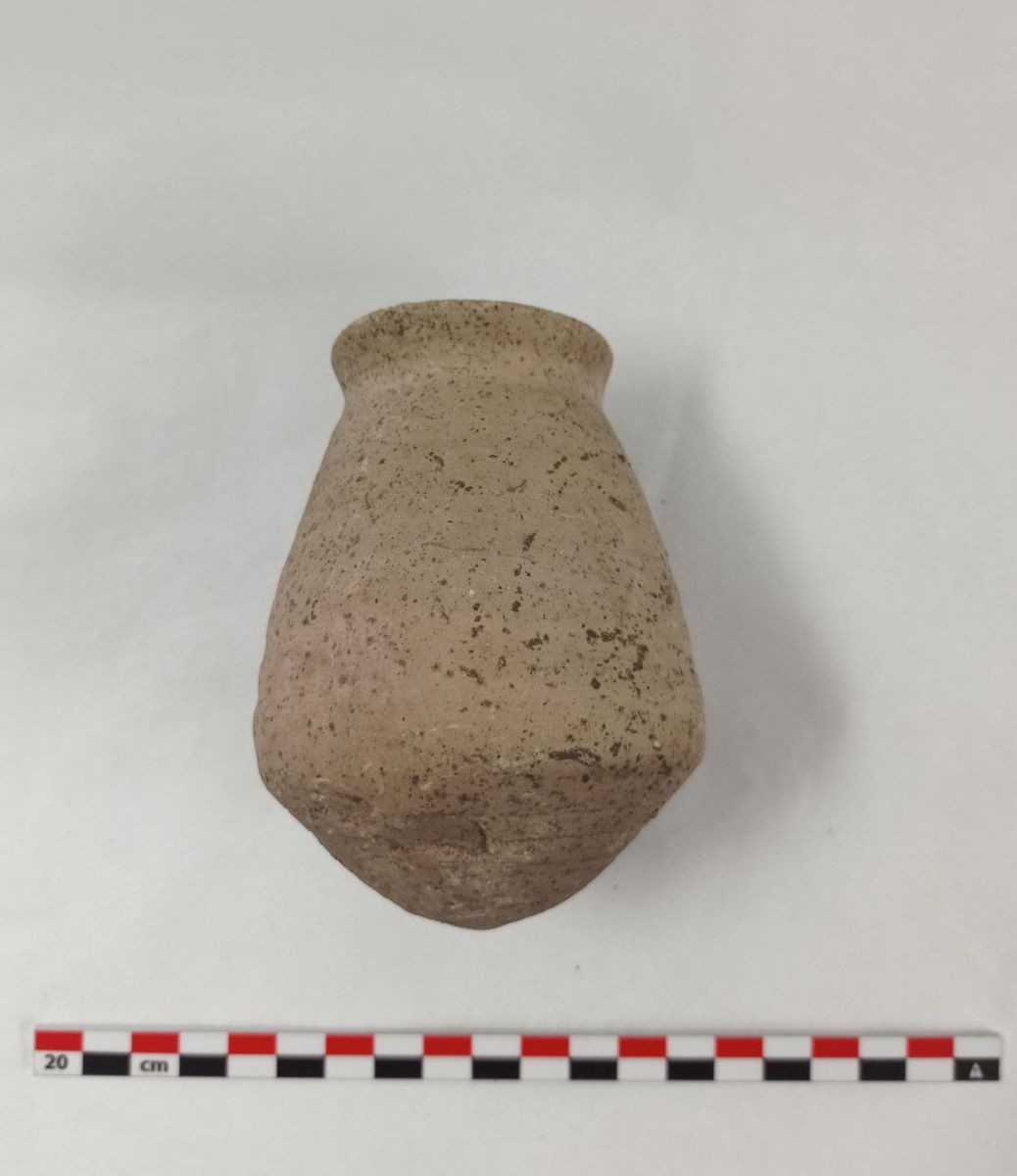 Vase de forme fermée