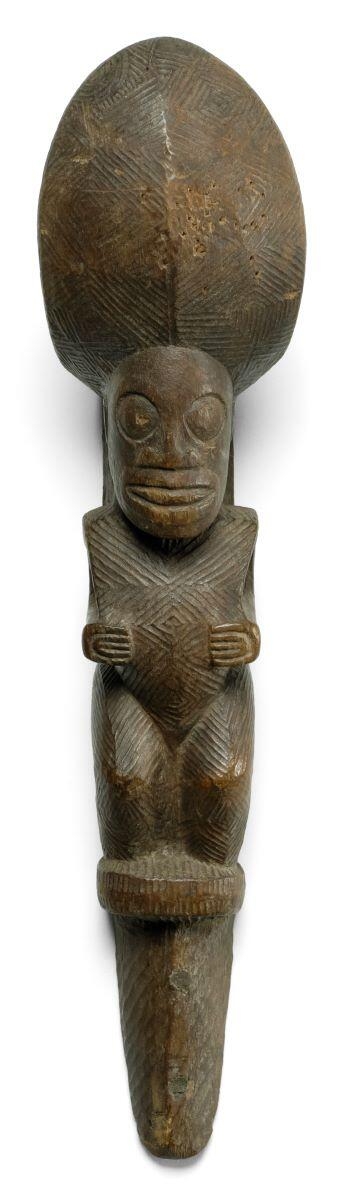 Tiki ; étrier d'échasse